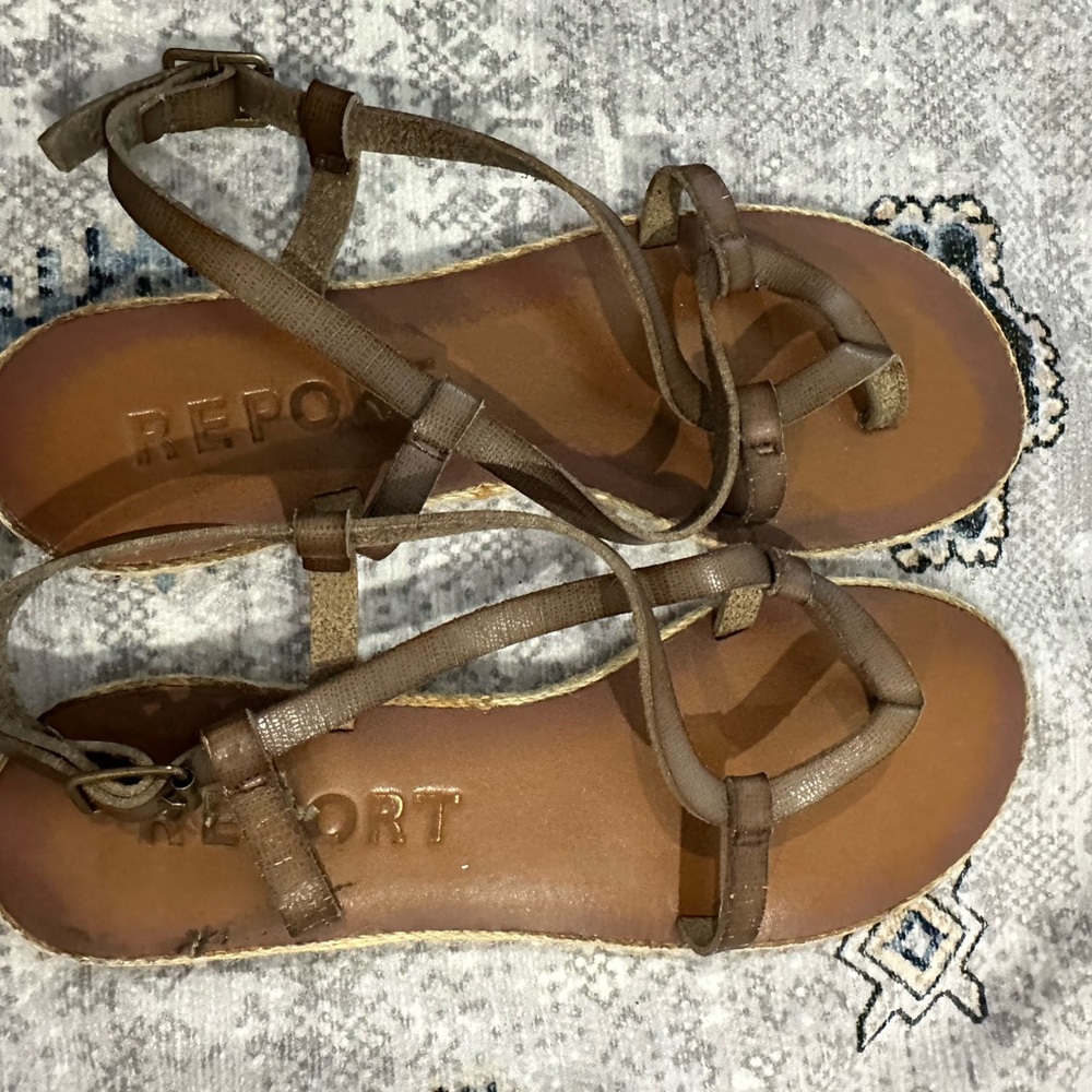 Report Women's Brown Sandals